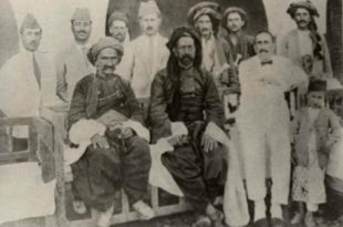Ahmed Uthman with Sheik Mahmud Barzanji in Sulaymaniyah in 1927